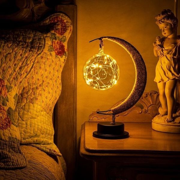 3D-Printed Lunar Moon Table Lamp