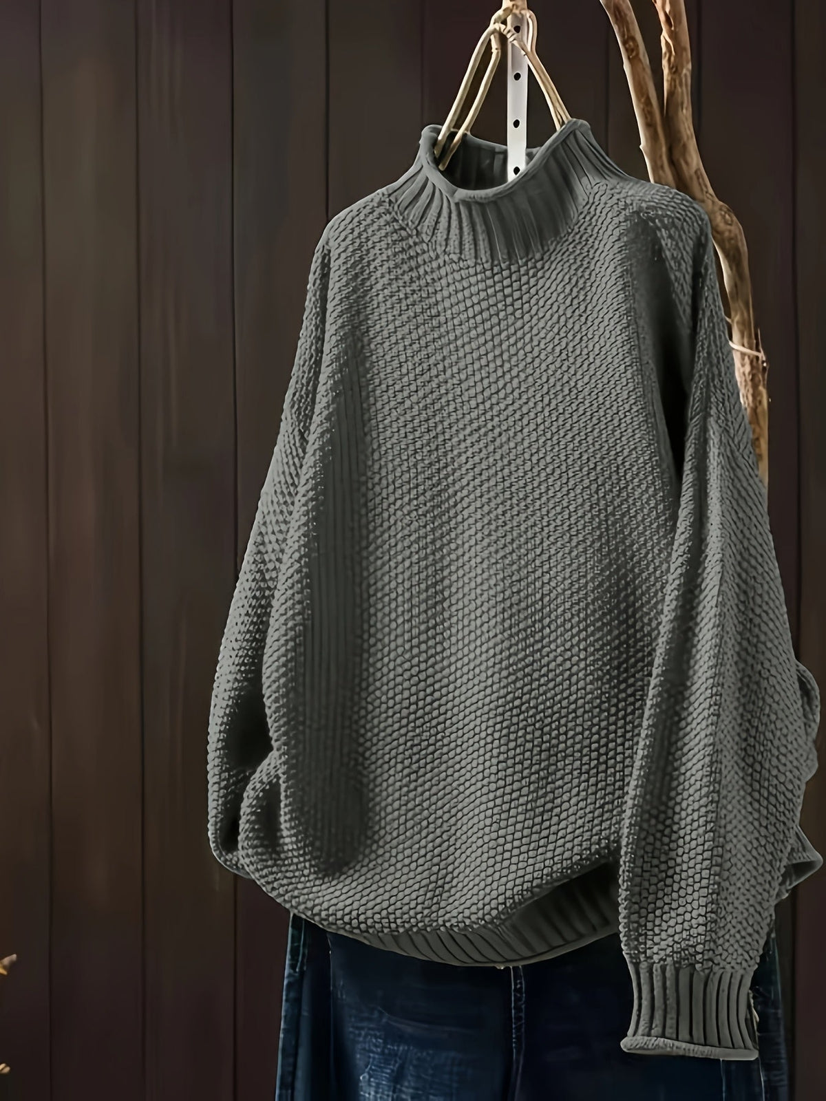 Ribbed collar textured knit sweater in gray