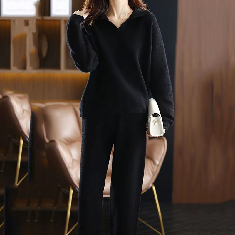 Folded collar open v-neck sweater in black