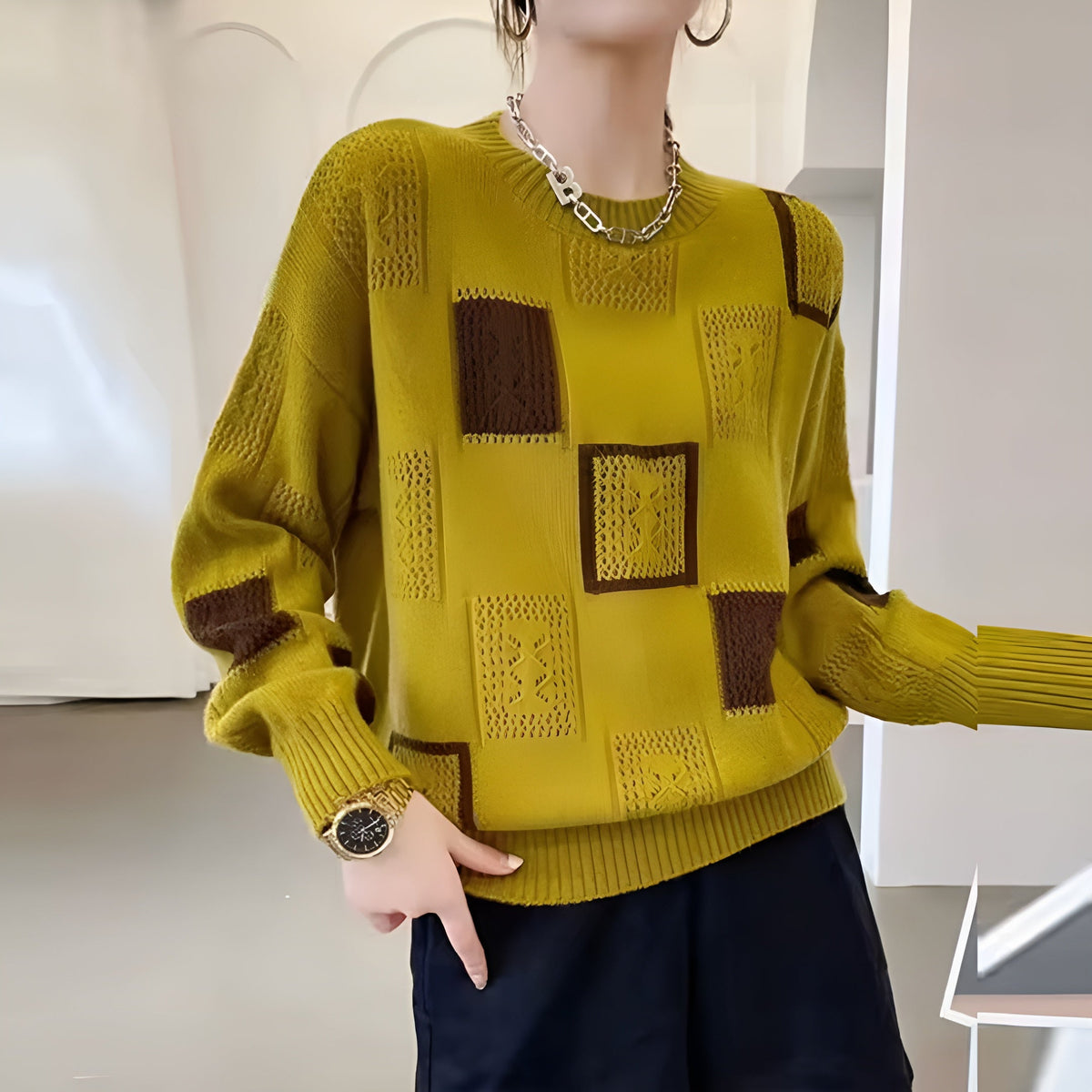 Printed crew neck sweater, detail view