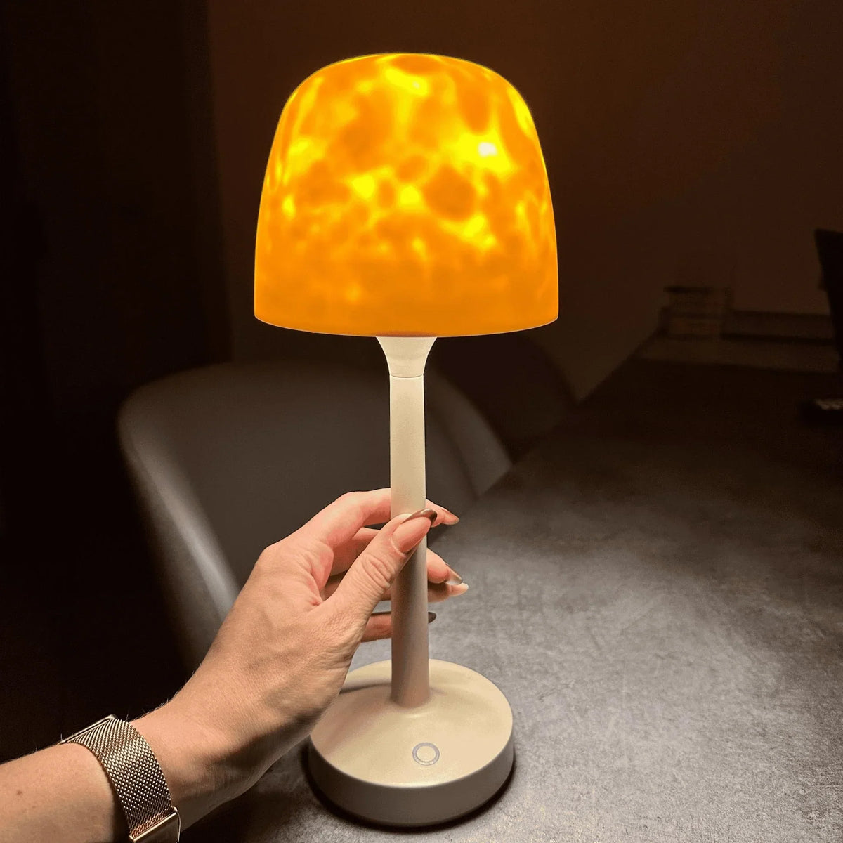 Wireless Aurora-Effect Night Light and Table Lamp