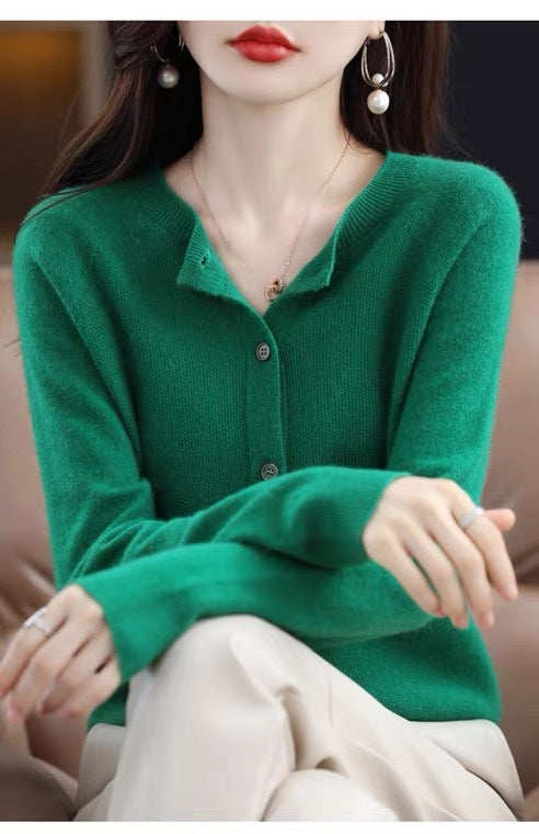 Everyday round neck cardigan in green