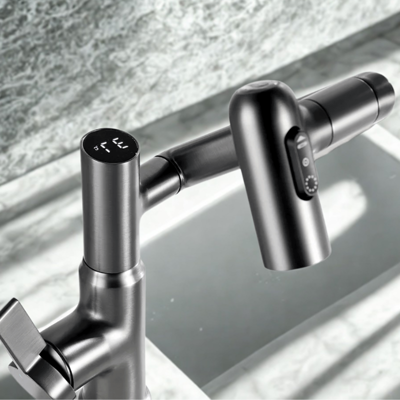 360-Degree Swivel Kitchen Faucet with Temperature Display