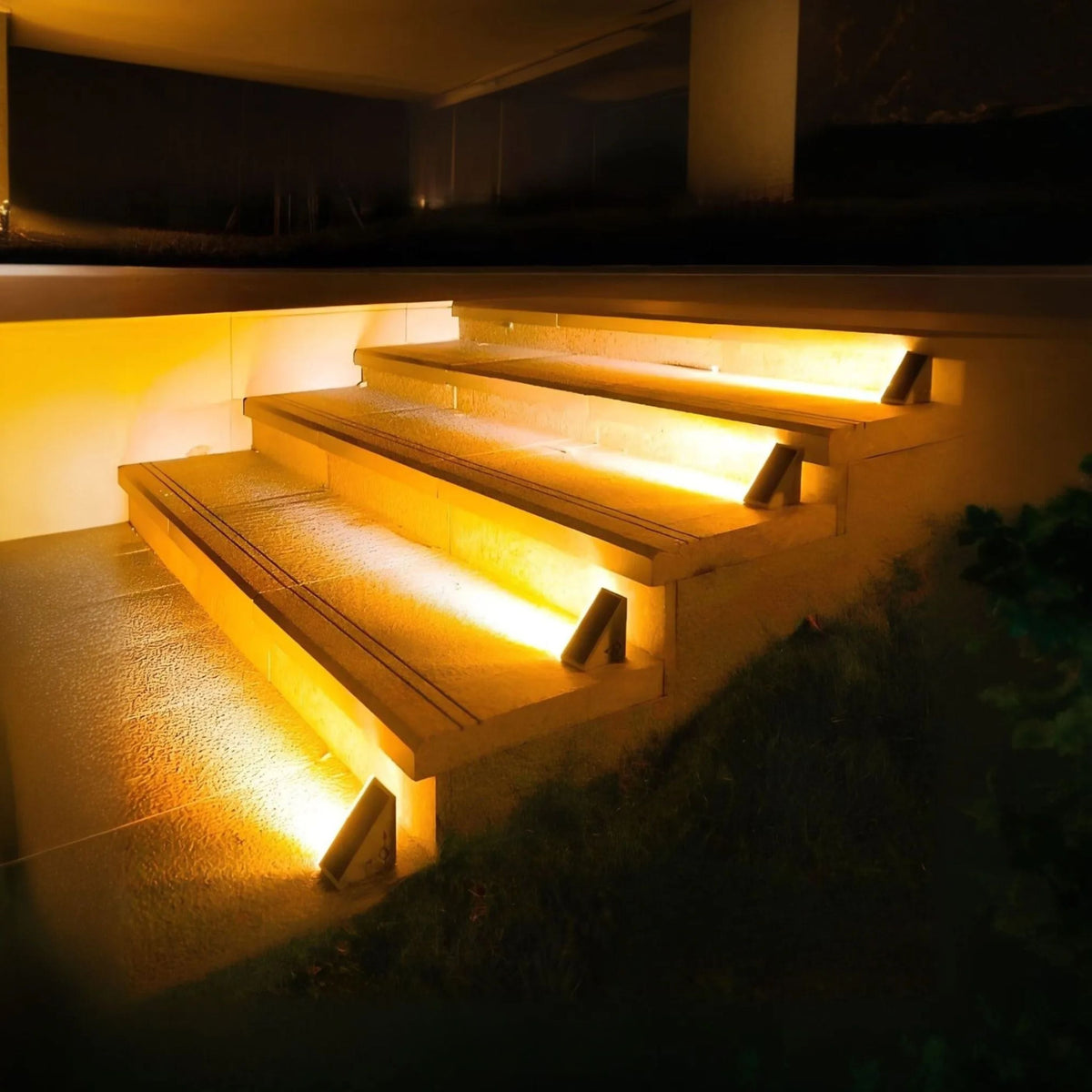 Solar-Powered Outdoor Stair and Deck Lights