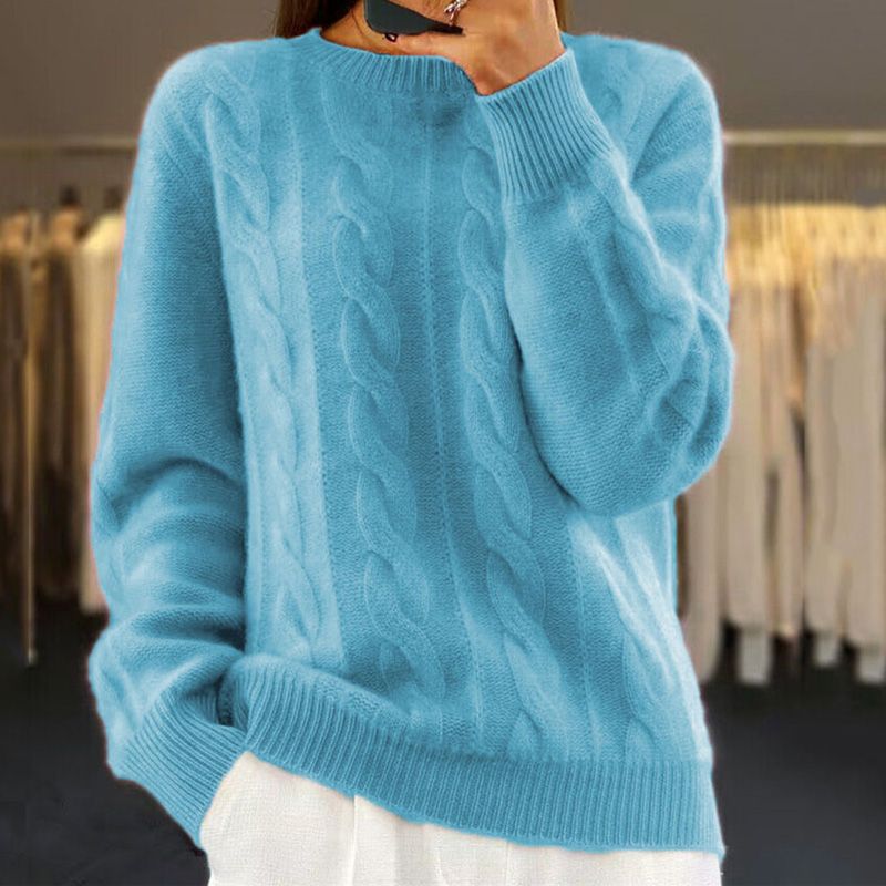 Crew neck cable knit pullover in pink